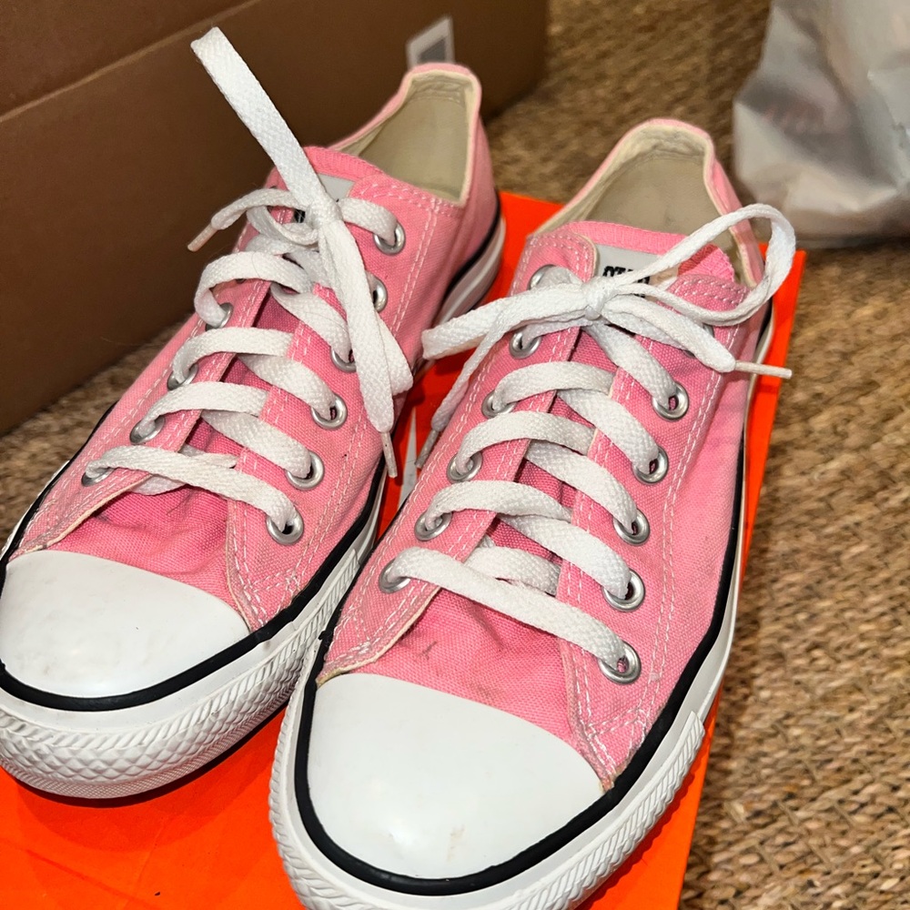 Pink Women’s Converse Size 8 Shoe
